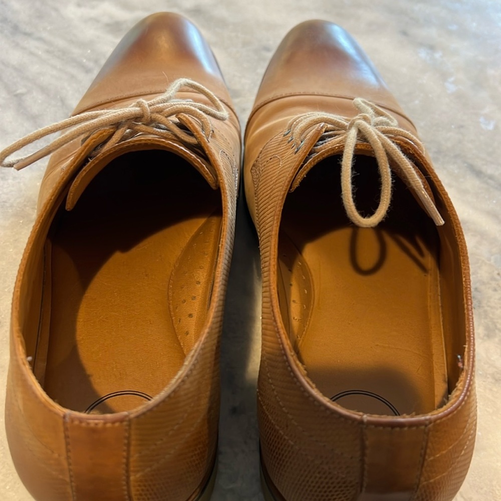Men’s dress shoes